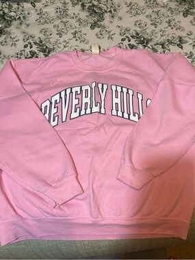 Beverly Hills Graphic Crewneck Sweatshirt - Pink